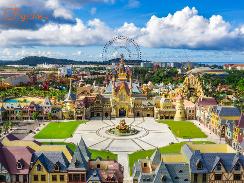 Buổi Chiều - Vui chơi và mua sắm: