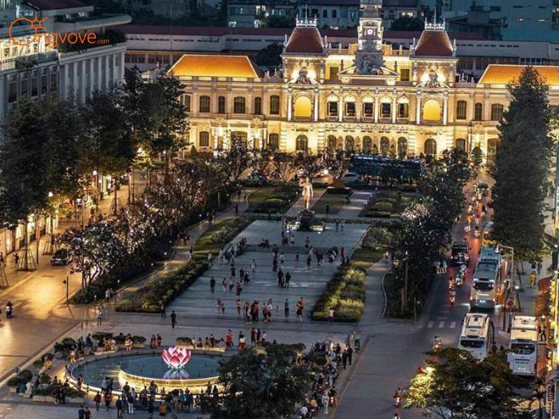 Thuê Hướng dẫn viên tại Phố đi bộ Nguyễn Huệ TPHCM Trên Nền Tảng Ong Vò Vẽ Travel