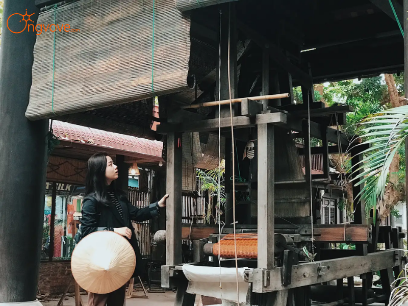 Điểm tham quan và trải nghiệm tại Làng lụa Vạn Phúc