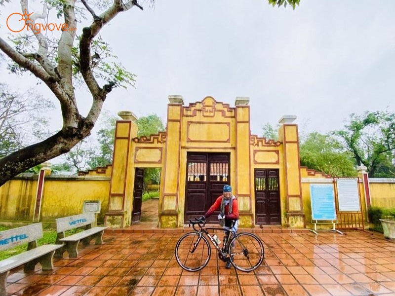 Chi Phí Tour & Những Điều Cần Chuẩn Bị