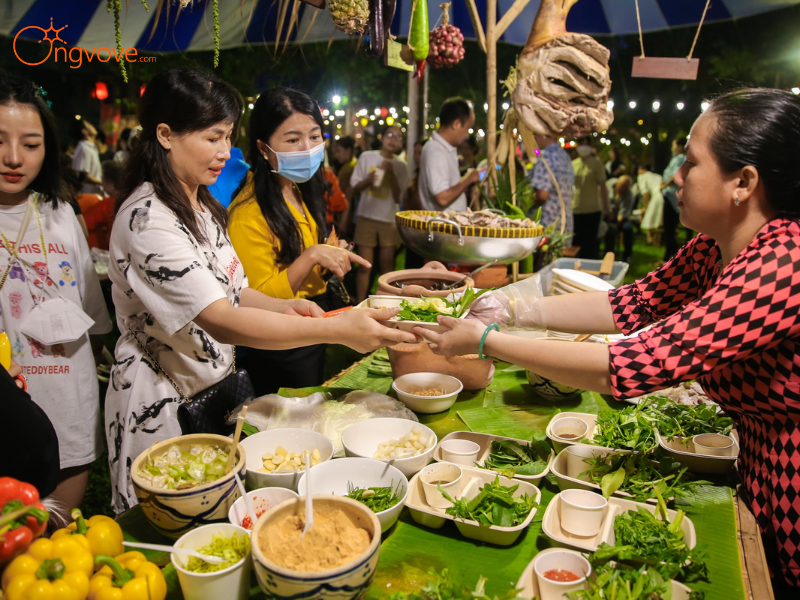 "Kinh Nghiệm Đi Spa Ở Đà Nẵng" & Thưởng Thức Ẩm Thực: Tại Sao Nên Chọn Tour "Trọn Gói"?