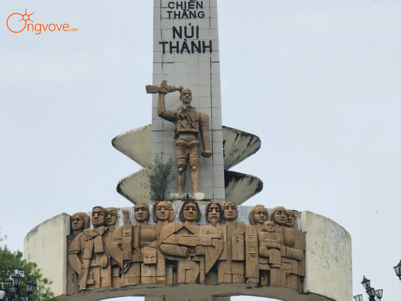 Tượng Đài Chiến Thắng Núi Thành – Biểu Tượng Của Khởi Đầu Oanh Liệt