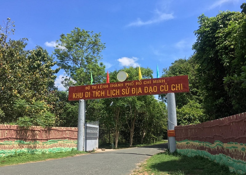Ngoài chui hầm, ở Địa đạo Củ Chi còn có những hoạt động nào khác? (bắn súng, xem phim tư liệu...)