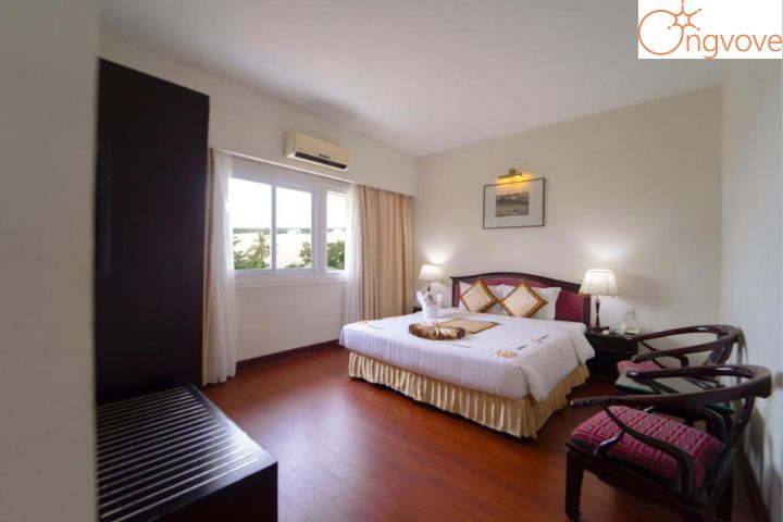 Century Riverside Huế