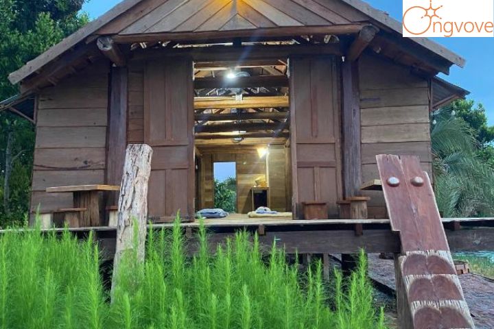 LA’S FARMSTAY