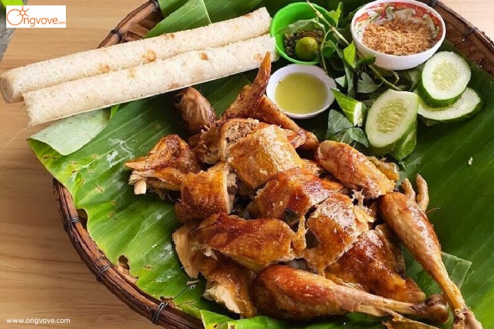 Cơm Lam Gà nướng Cô Sinh