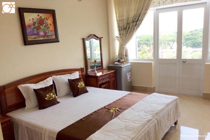 Khách sạn Hương Sen Đồng Tháp