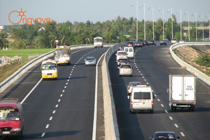 Đến Long An bằng cách nào
