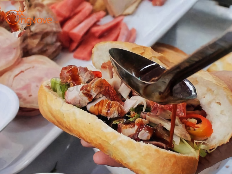 Những lý do mà bạn nên thưởng thức bánh mì Sài Gòn