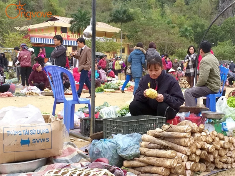 Chợ Phiên Địa Phương - Văn Hóa Bản Địa