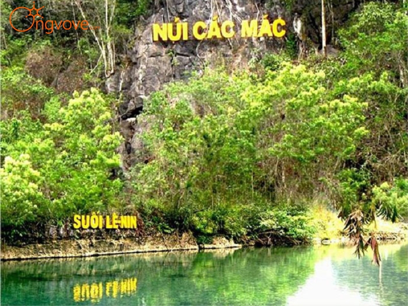 Suối Lê-nin Và Núi Các Mác