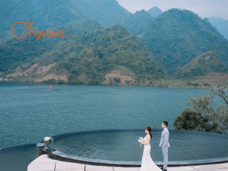 Sử dụng dịch vụ du lịch "Bể nước Làng Chiếu Sơn La tự túc" tại nền tảng Ong Vò Vẽ Travel