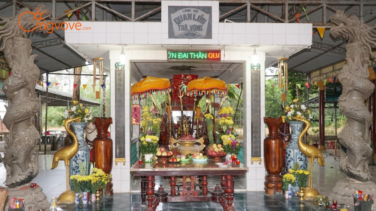 Lăng Mộ Quan Lớn Trà Vong Tự Túc