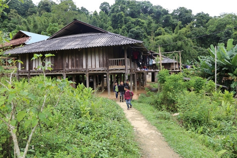 Đặt Tour Du Lịch Bắc Cạn Trên nền tảng Booking Ong Vò Vẽ Travel