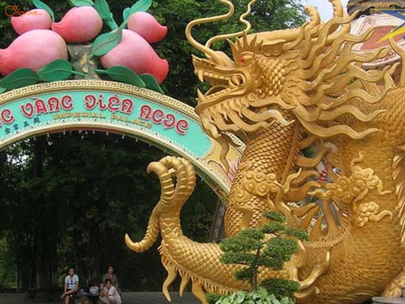 Rồng và biểu tượng tâm linh trong kiến trúc Suối Tiên