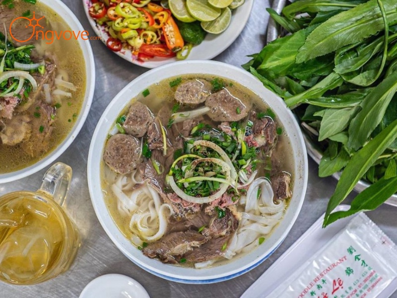 Cách chọn một tô phở Sài Gòn ngon để tận hưởng trọn vẹn ẩm thực