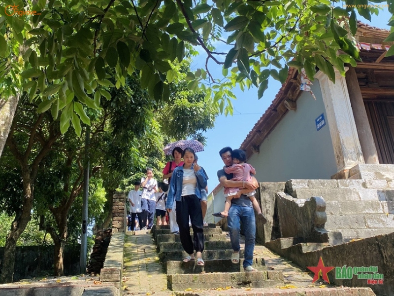 Kinh nghiệm tham quan Chùa Trăm Gian tự túc