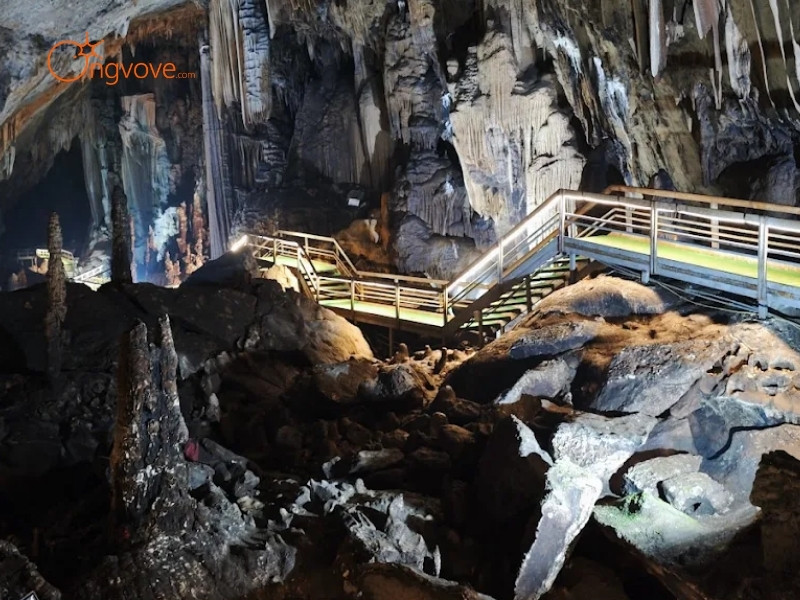 Những Truyền Thuyết Bí Ẩn Về Hang Động Lùng Khúy Hà Giang