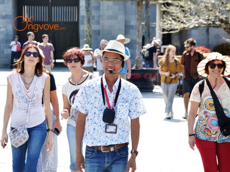 Tại Sao Bạn Cần Một Tour Guide Nghệ An?