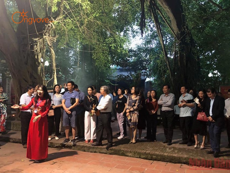 Tại Sao Bạn Cần Một Tour Guide Đại Lải?