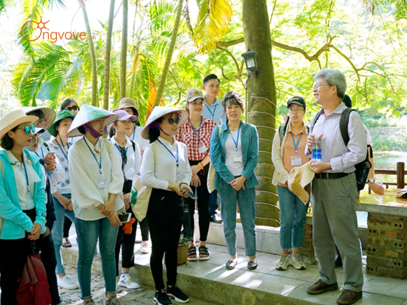 Tại Sao Bạn Cần Một Tour Guide Bắc Ninh?