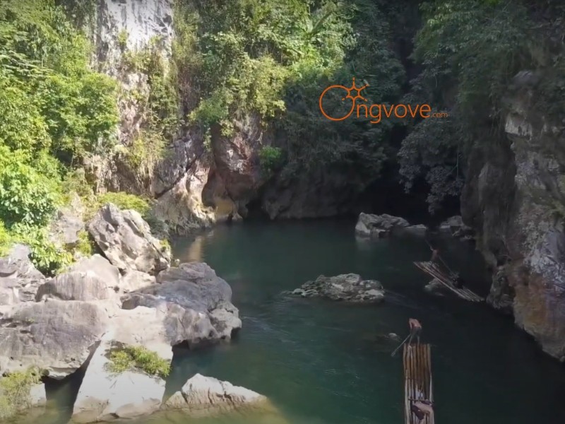 Hang Thẳm Lỉn ở đâu?